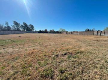 Terreno · 145125m² · Venta Amplio Terreno de 1451 m² en Huhn Al 2300