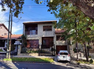 Casa · 222m² · 5 Ambientes · 2 Cocheras · Venta Casa 5 Ambientes V. Ballester Apto Credito