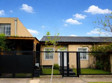 Casa · 65m² · 3 Ambientes · 1 Cochera · Venta Casa 3 Amb Altos de Podesta