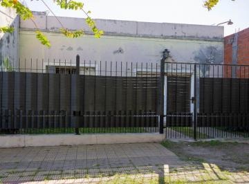 Casa · 140m² · 5 Ambientes · 1 Cochera · Venta Casa 5 Ambientes en Moron