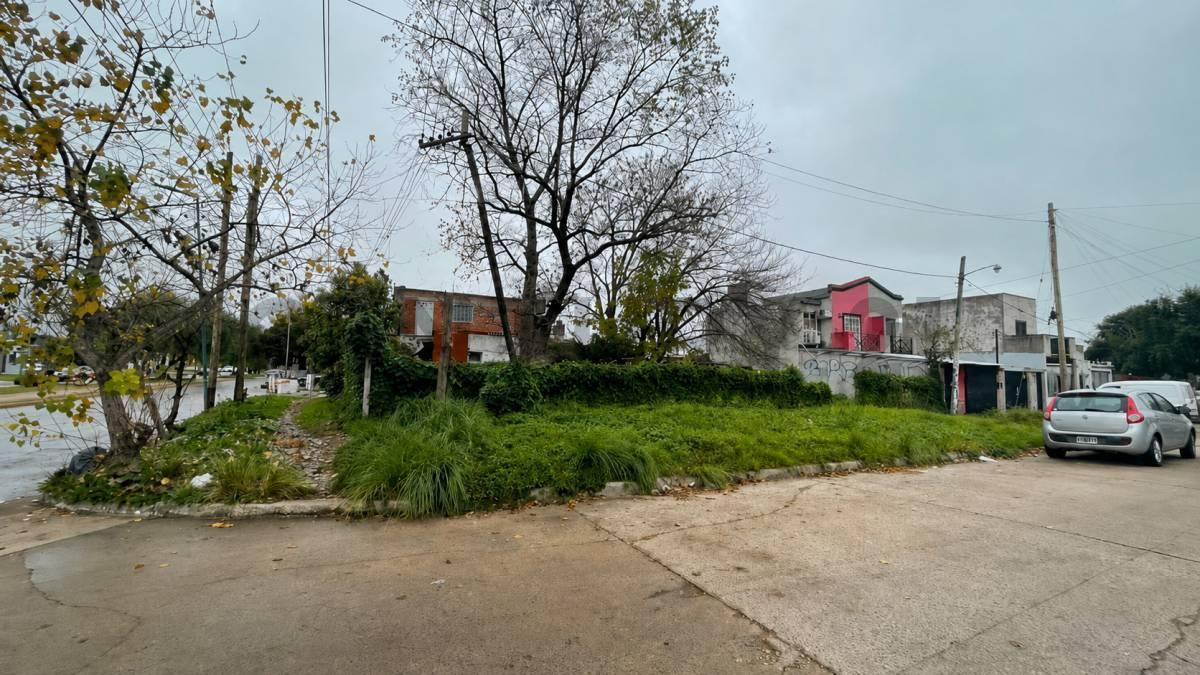 Av. 526 esq 30, Tolosa, La Plata