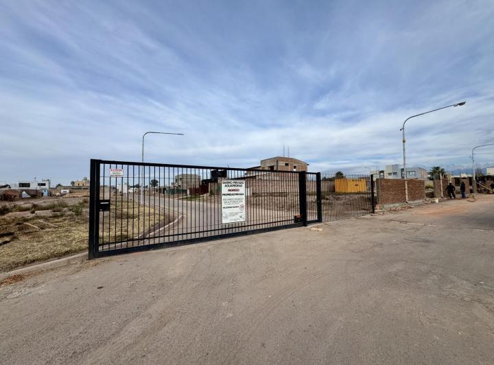 Terreno · 296m²