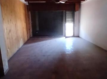 Local comercial de 4 ambientes, Rosario · Local en Av Comercial
