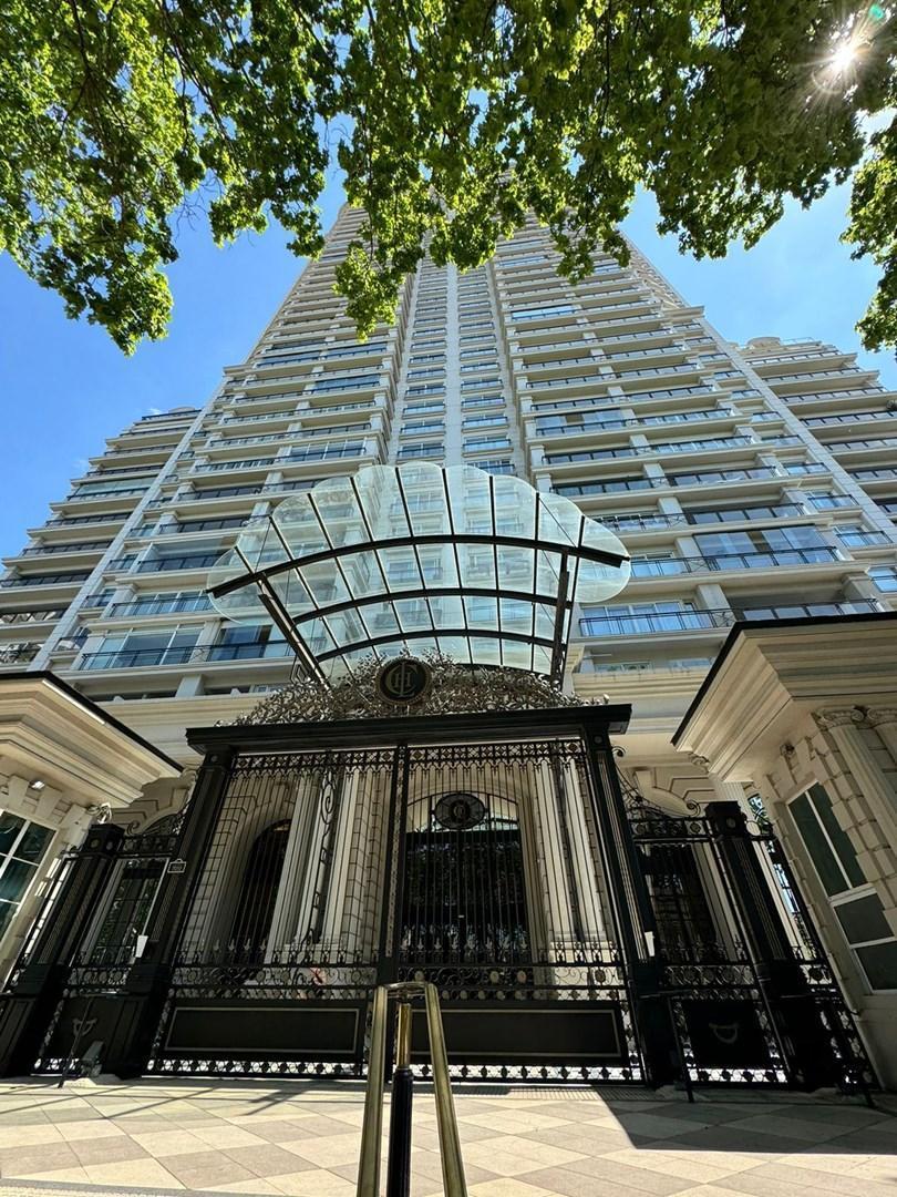 Departamento en Venta y Alquiler en Chateau Libertador 4 dormitorios, Av del Libertador 7000