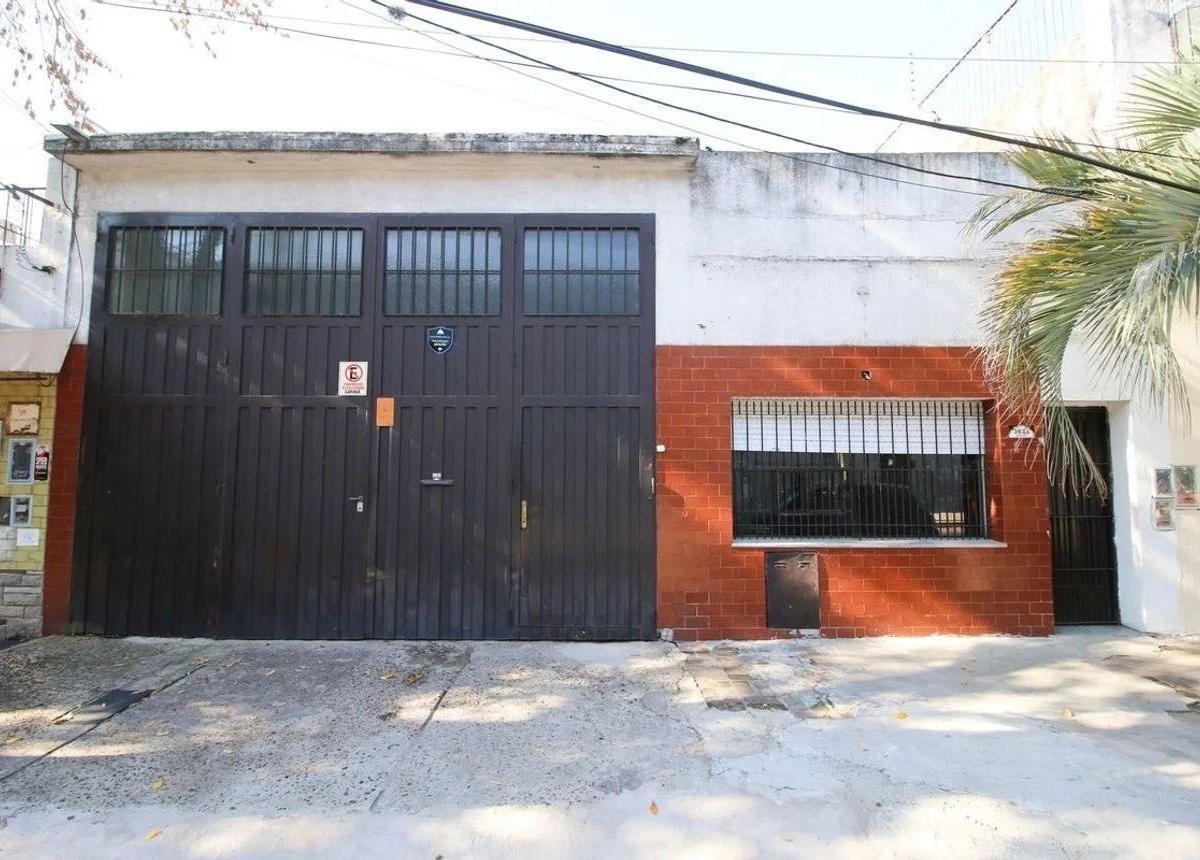 Casa en Venta en Olivos 3 dormitorios en Olivos,  Rosetti 3600