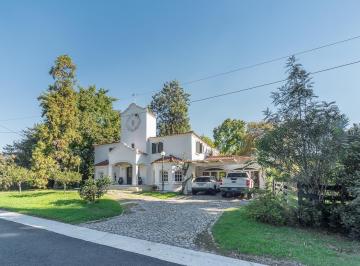 Casa · 264m² · 5 Ambientes · 2 Cocheras · Venta Casa 5 Ambientes Mapuche Country Club, Pilar.