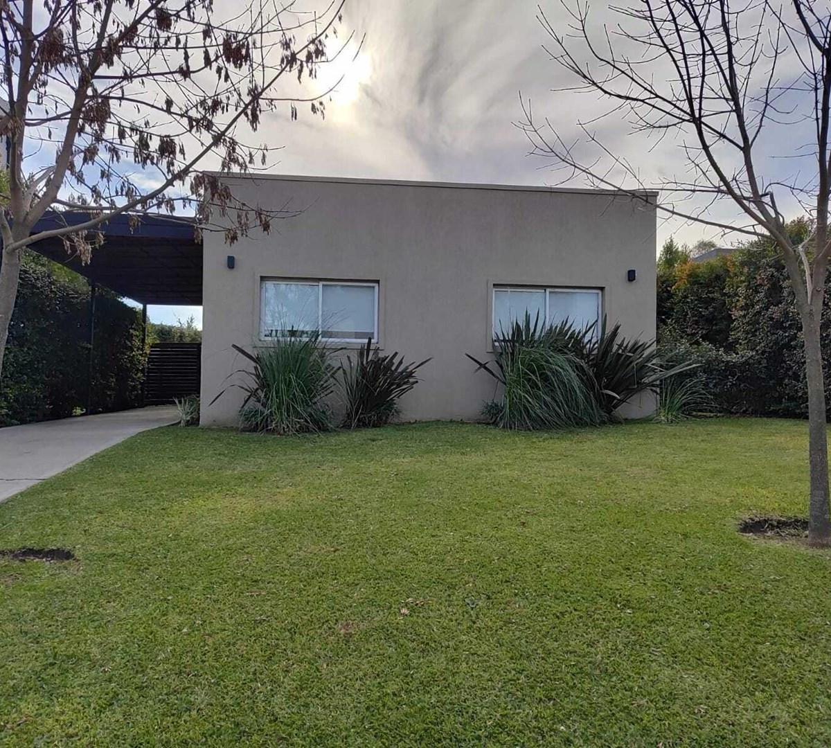 Casa en venta en Santa Elena, 4 dormitorios, Pilar del Este 100
