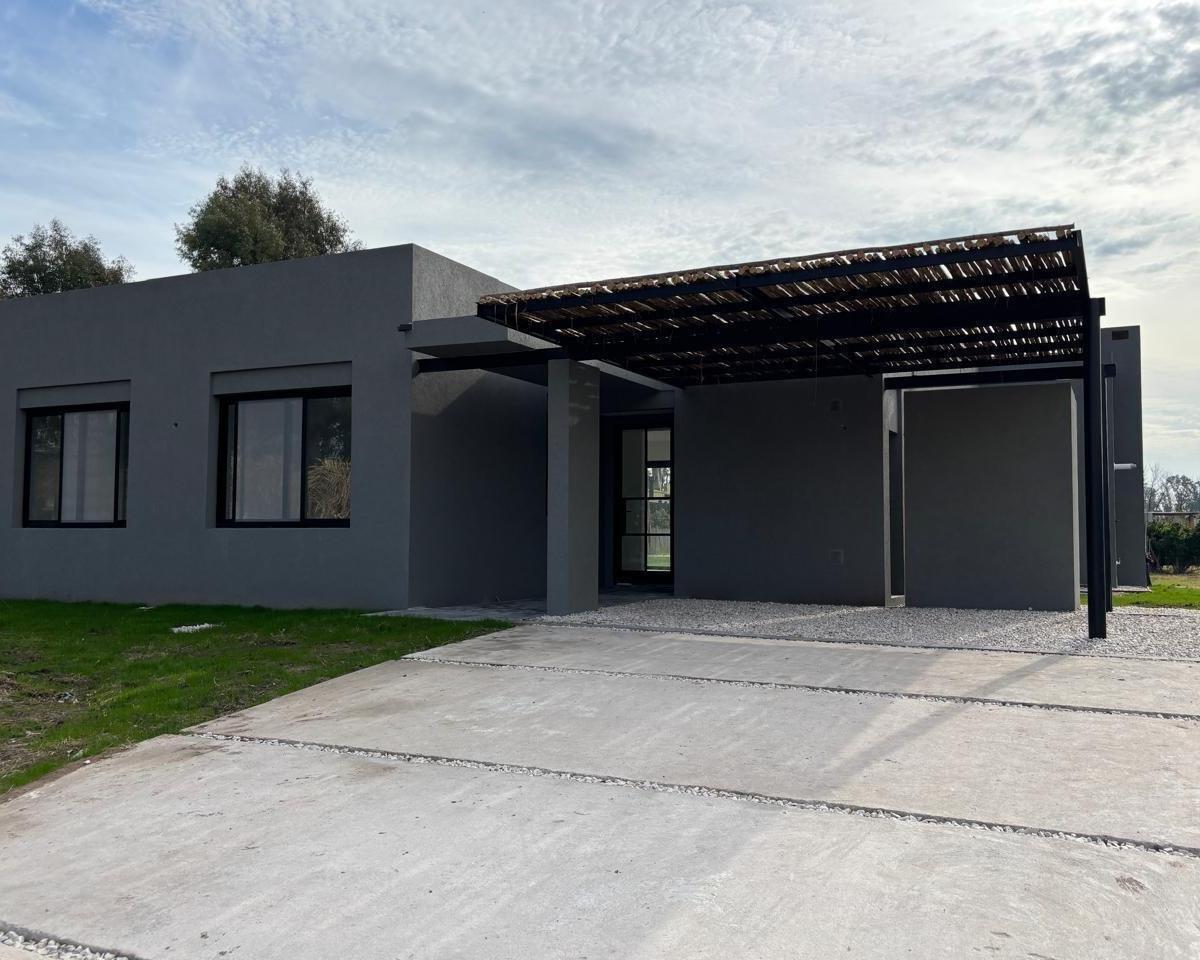 Casa en Venta en Santa Clara 3 dormitorios, Manzanares 100