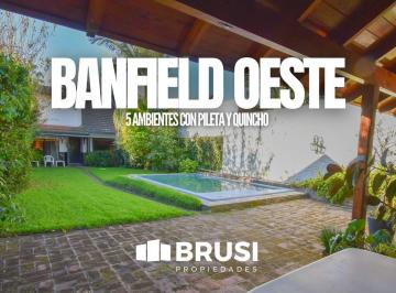 Casa · 280m² · 5 Ambientes · 1 Cochera · Casa en Venta en Banfield Oeste - 5 Ambientes
