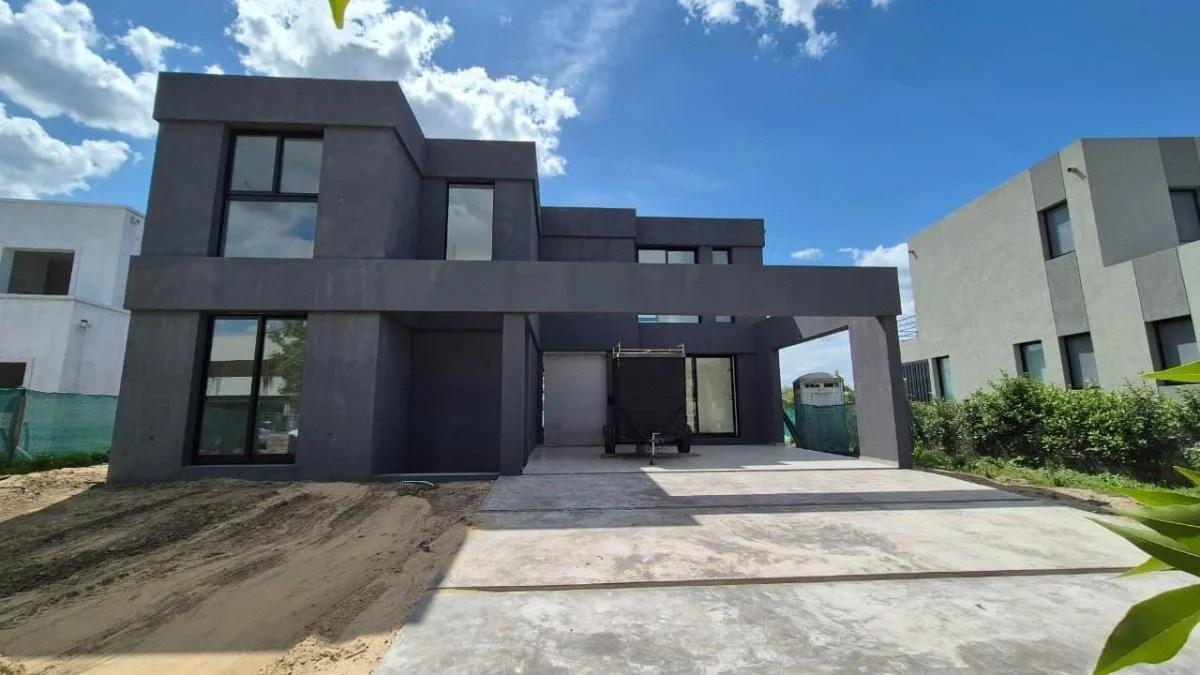 Casa en Venta en El Cantón Golf 3 dormitorios, Escobar 100