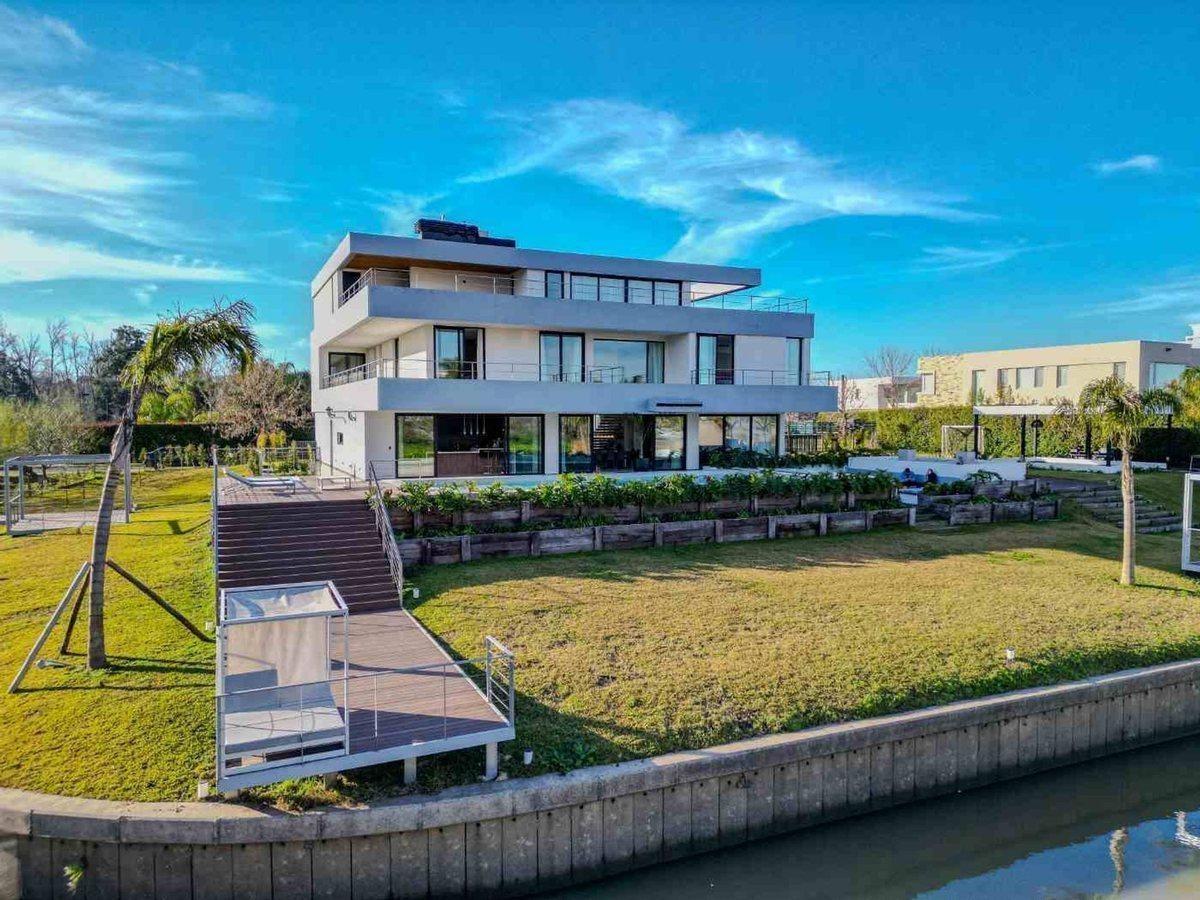 Casa en venta en El Yacht 5 dormitorios, Nordelta 100