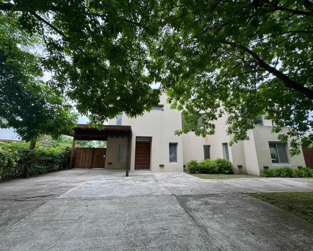Casa en Venta en Santa Catalina 3 dormitorios, Villanueva 100