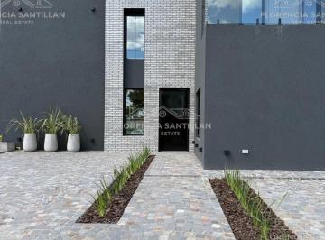 Casa · 252m² · 5 Ambientes · 1 Cochera · Casa en Venta en Canning Chico, Canning, Esteban Echeverría