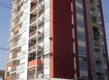 Departamento de 3 ambientes, Avellaneda · Departamento en 80 m² con 2 Habitaciones en Venta en Wilde con Cochera