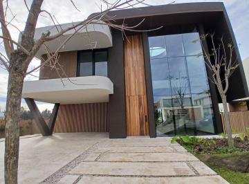 Casa · 500m² · 6 Ambientes · 2 Cocheras · Casa en Alquiler en El Yacht, Nordelta, Tigre