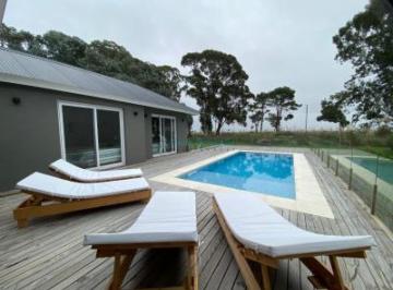 Casa · 200m² · 4 Ambientes · Vendo Casa en Costa Esmeralda Deportiva 443