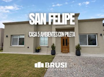 Casa · 131m² · 5 Ambientes · 2 Cocheras · Casa 5 Ambientes en Venta en San Felipe - Equipada