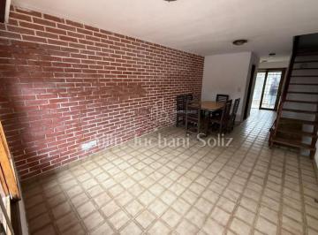 Casa · 300m² · 4 Ambientes · 1 Cochera · Triplex