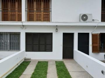 PH · 92m² · 3 Ambientes · 1 Cochera · PH en San Martin