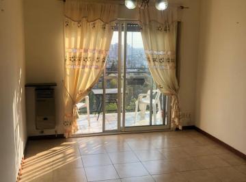 Departamento · 75m² · 4 Ambientes · 1 Cochera · Departamento 2 Ambientes en Venta en Wilde con ¡Cocher y Baulera!