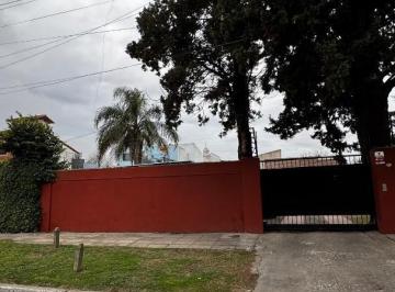 Casa · 250m² · 4 Ambientes · 8 Cocheras · Casa en Venta - San Antonio de Padua