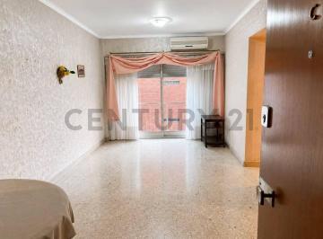 Departamento · 48m² · 3 Ambientes · Venta Departamento 3 Ambientes en Flores. Muy Luminoso y Silencioso