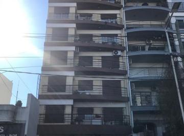 Departamento de 4 ambientes, Avellaneda · Semi Piso de 113 m² con 3 Habitaciones en Venta en Wilde