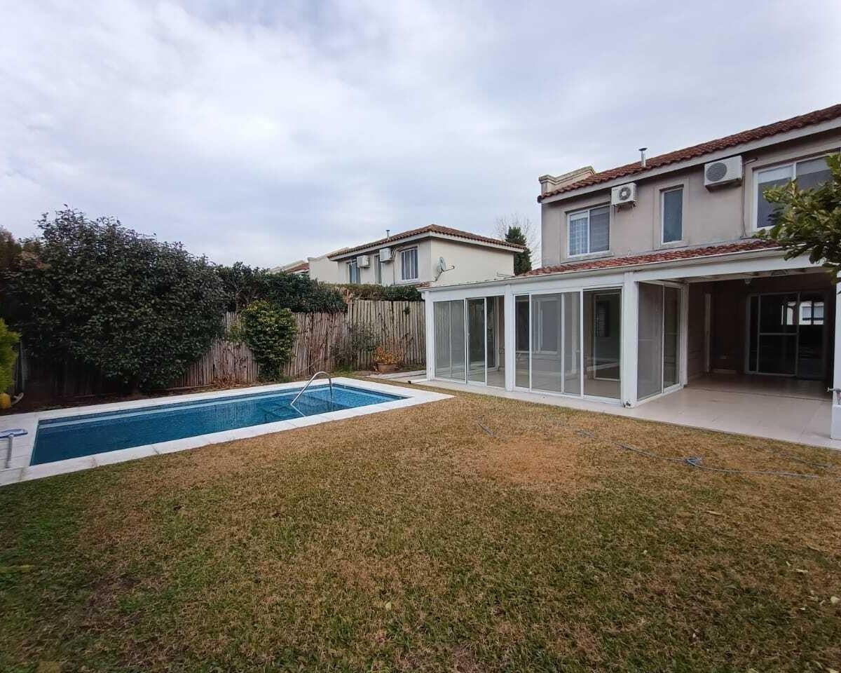 Casa en Venta en La Candela 3 dormitorios, Pilar 1600