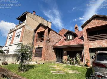 Casa · 340m² · 5 Ambientes · 1 Cochera · Casa Chalet de 5 Ambientes con Cochera en Venta en Temperley, Lomas de Zamora, G. B. a. Zona Sur