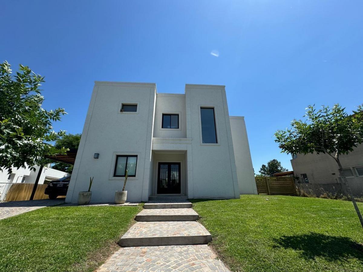 Casa en Venta en San Matías 3 dormitorios, Escobar 100