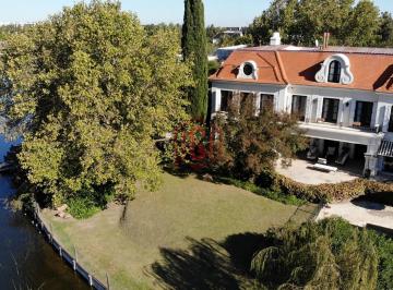 Casa · 950m² · 13 Ambientes · 2 Cocheras · Casa en Venta en La Isla, Nordelta, Tigre