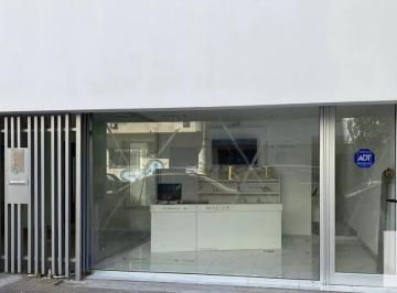 Oficina comercial · 90m² · 5 Ambientes · Oficina en Venta - 4 Salones 1 Baño - 199 m² - La Plata