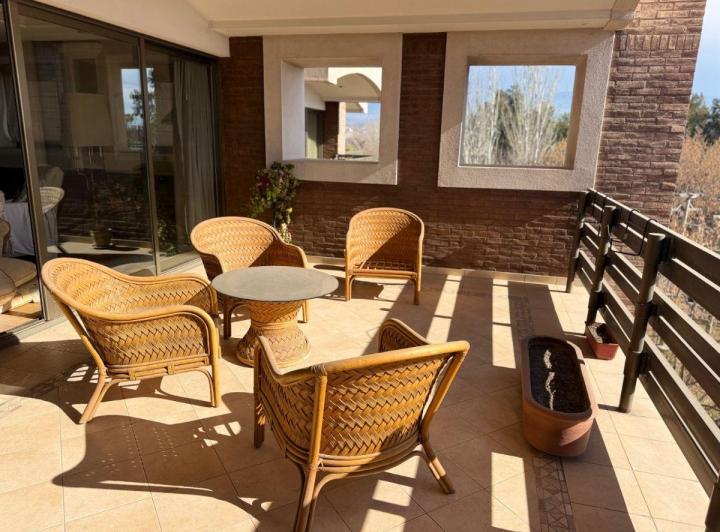 Departamento · 250m² · 7 Ambientes · 2 Cocheras