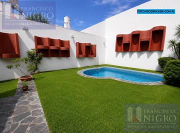 Casa · 291m² · 4 Ambientes · 2 Cocheras · Venta Casa 4 Ambientes en Villa Gral. Mitre