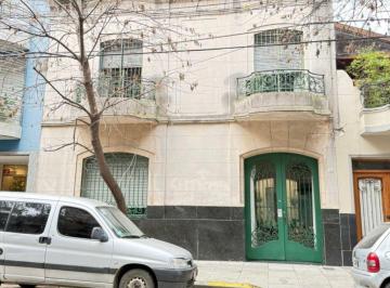 Casa de 8 ambientes, Caballito · Casa de Estilo Sobre Lote Propio con Jardín | Achával Al 200 | Caballito. Posibilidad Desarrollo.