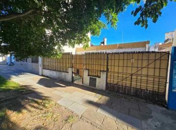 HXM-HXM-212_2 · Venta, Casa de 3 Ambientes en Una Planta con Entrada Para un Auto Descubierto