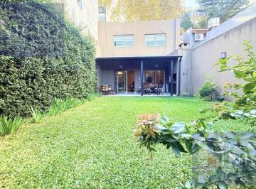 Casa · 170m² · 4 Ambientes · 1 Cochera · Casa en Villa del Parque