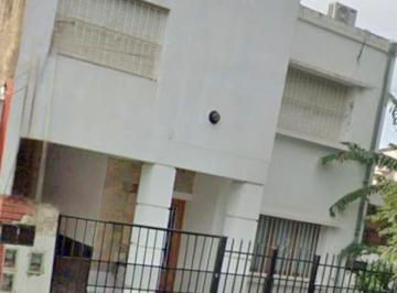 Casa · 173m² · 6 Ambientes · 2 Cocheras · Casa en Venta 6 Ambientes en Ituzaingó Norte