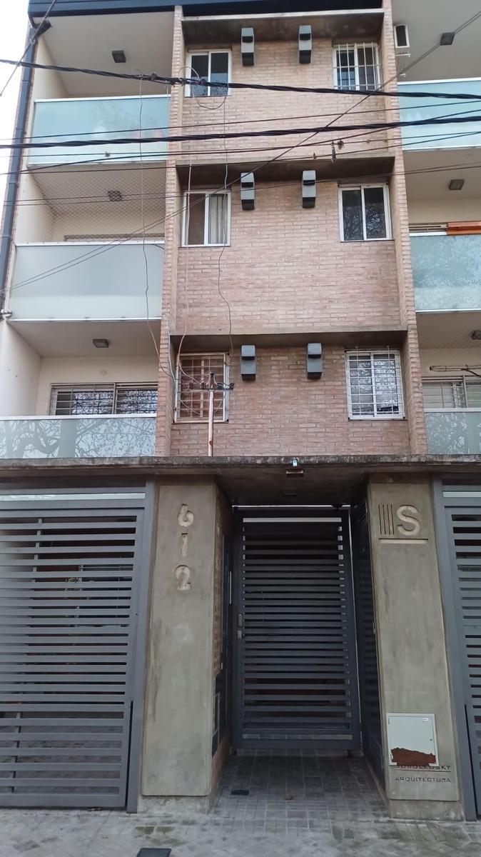 Berón de Astrada e/ Boulevard Rondeau y Pedro José Argelo