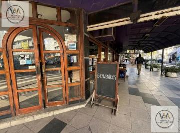Local comercial · 115m² · 4 Ambientes · Histórico Local Comercial/gastronómico en Cabildo 200 - Frente a La Um