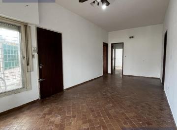 Casa · 60m² · 3 Ambientes · 1 Cochera · Casa 3 Ambientes en Esquina con Cochera, Patio y Terraza | Apto Crédito | Quilmes Oeste