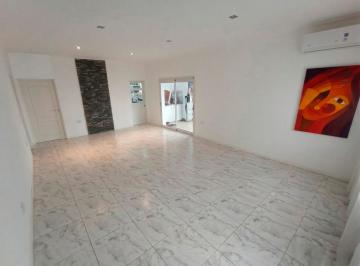 Casa de 5 ambientes, Pergamino · Casa Moderna en Pergamino – Apta Crédito