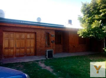 Casa · 110m² · 4 Ambientes · 1 Cochera · Casa en Venta - 2 Dorm. 1 Baño - Cochera - 270 m² - Chivilcoy