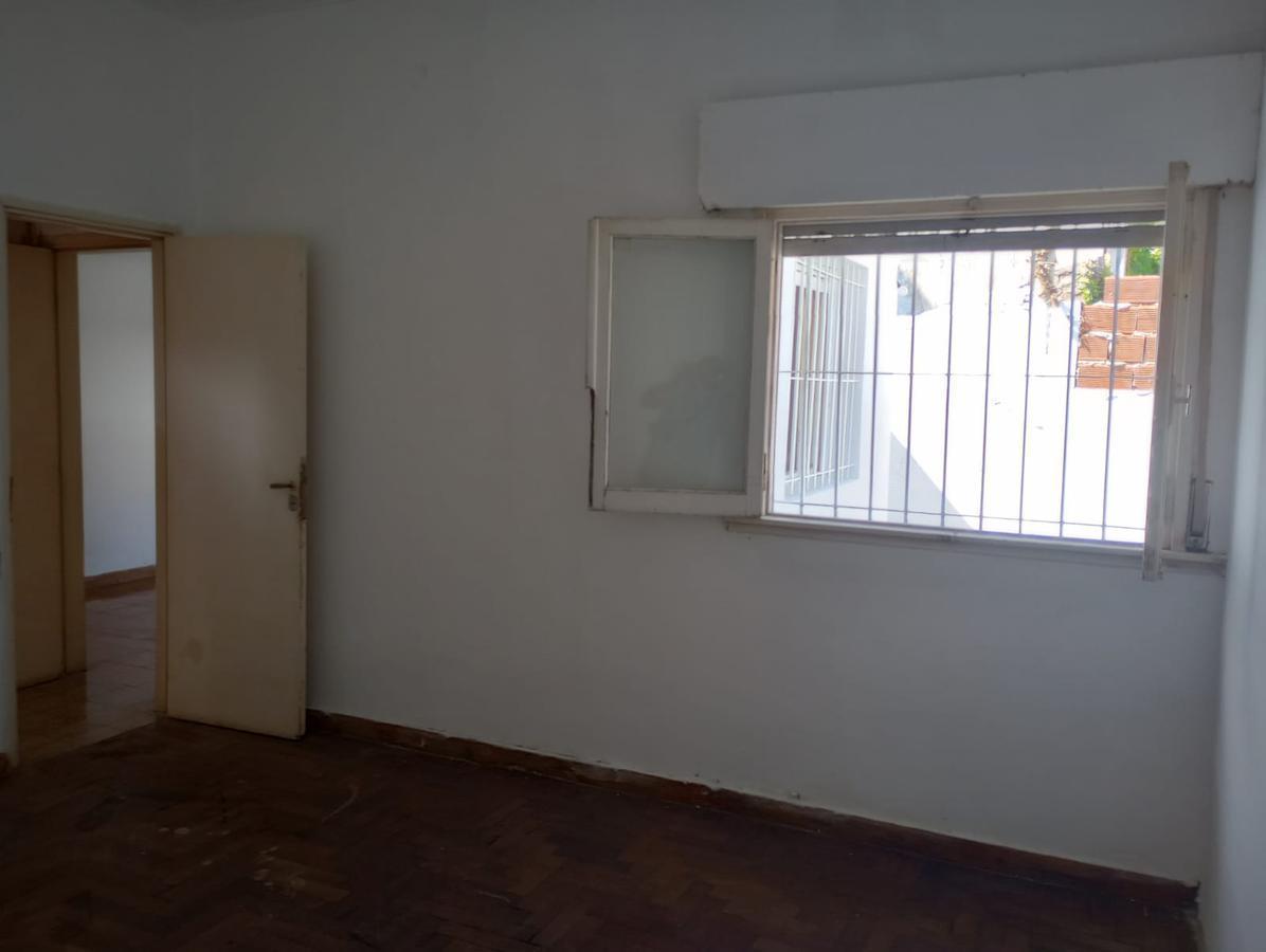 37 e/ 115 y 116, La Plata, La Plata