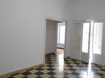 Casa de 5 ambientes, Tres Arroyos · Local + Vivienda en Esquina Estratégica de Tres Arroyos.250 m² Construidos.
