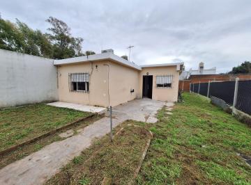 Casa · 250m² · 3 Ambientes · Casa en Venta en Gonnet