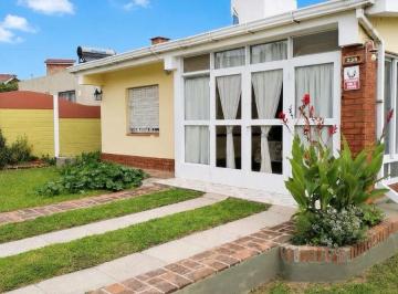 Casa de 5 ambientes, Villa Carlos Paz · Venta Casa de 2 Dorm. con Pileta en Playas de Oro - Villa Carlos Paz