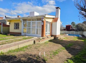 Casa de 5 ambientes, Villa Carlos Paz · Venta Casa de 2 Dorm. con Pileta en Playas de Oro - Villa Carlos Paz