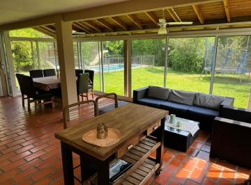 Casa · 200m² · 5 Ambientes · 3 Cocheras · Casa Apto Credito en Venta - Piscina Jardin Fogonero - Maschwitz Privado