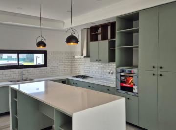 Casa de 4 ambientes, Funes · Dueño Vende Casa Premium en La Mejor Zona Barrio Don Mateo, Funes